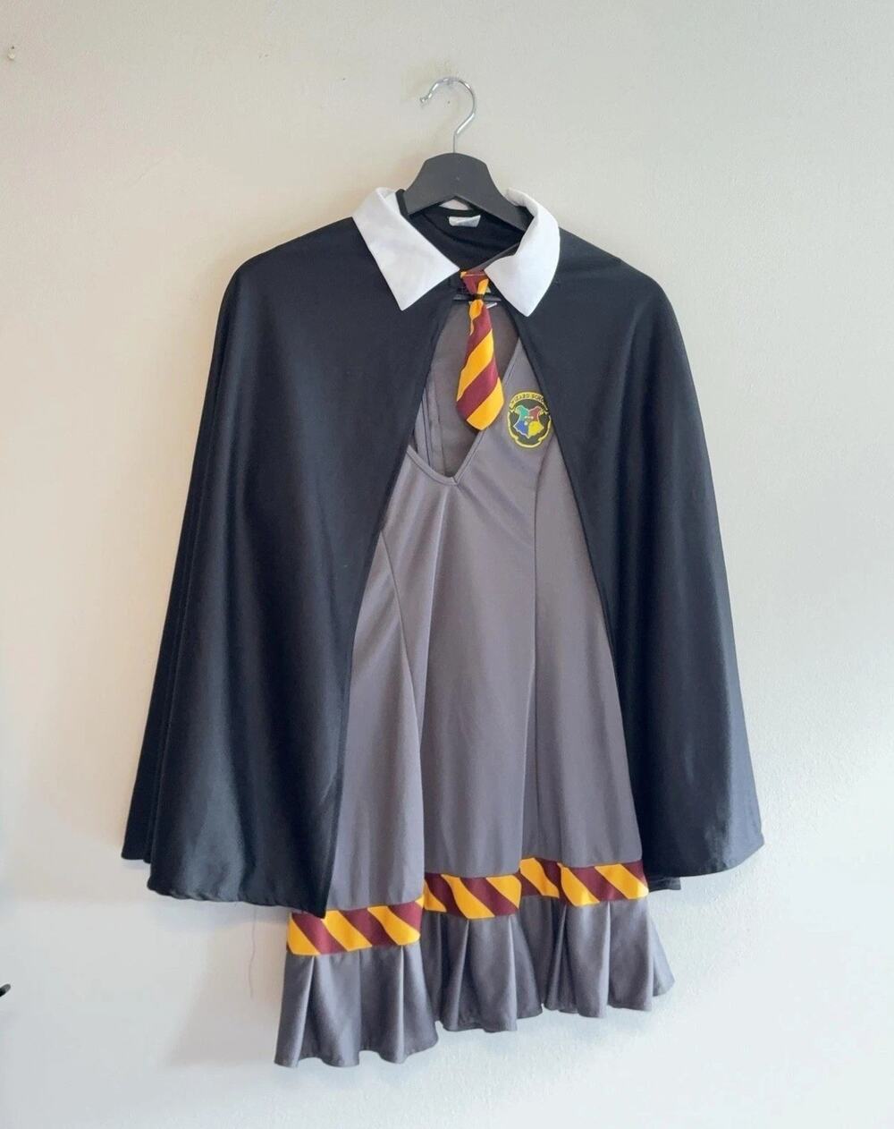 Dreamgirl Dress Girls M Gray Short Wizard School Costume Cape Halloween Party